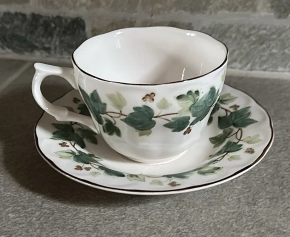 Nikko Tableware Casual Living Greenwood Green Ivy cup & saucer